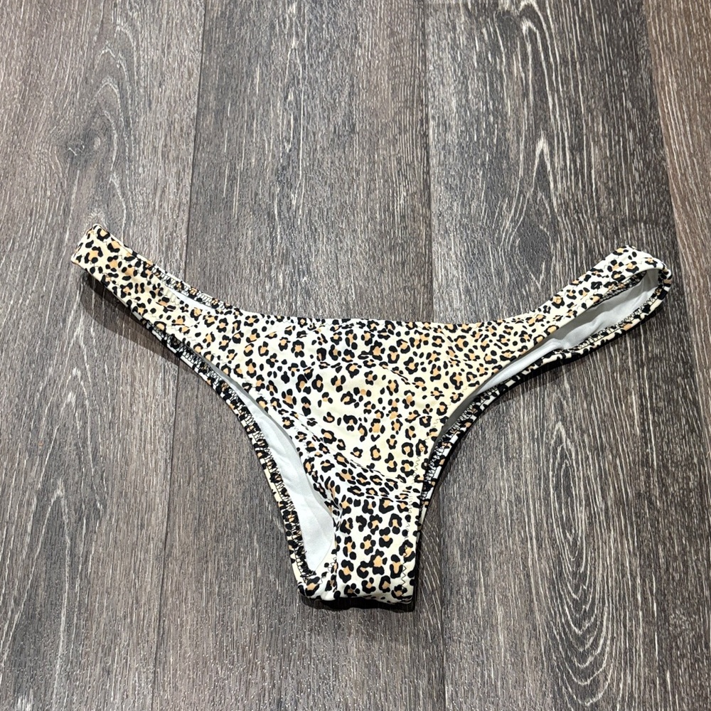 Victoria Secret Cheeky Leopard Print Bikini Bottom XS